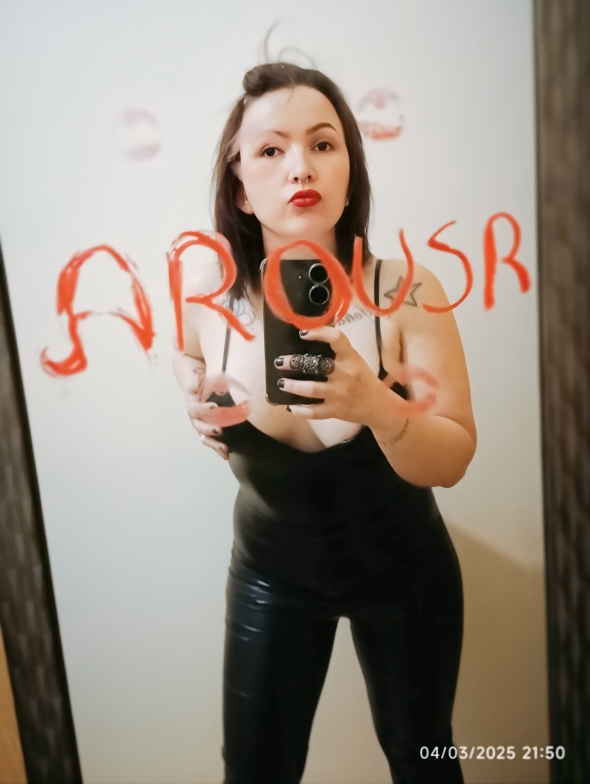 Pronta para te envolver em uma experincia  irresistvel Estou aqui para tornar seus desejos realidade  basta dar o primeiro passo