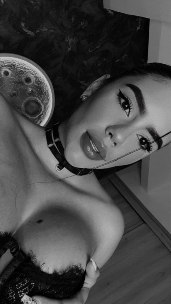 I will provide you with a pleasant and memorable experience and I will meet all your expectations in the most impeccable way 