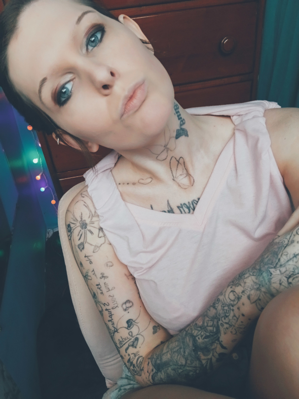 Do you like girls with tats