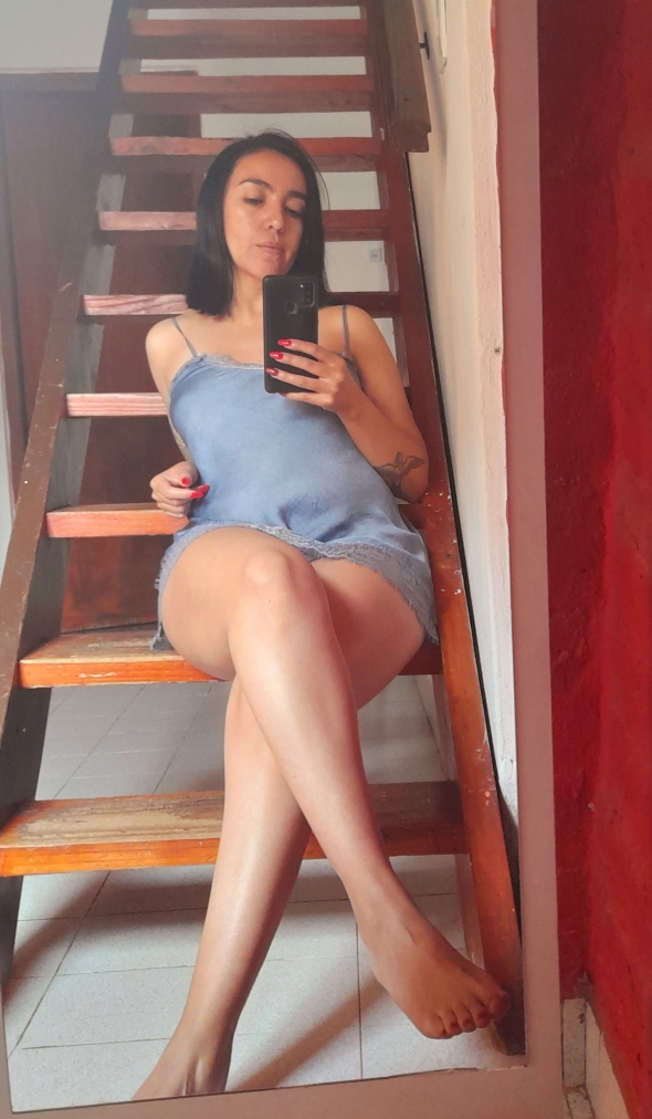 Long legs for your viewing pleasure