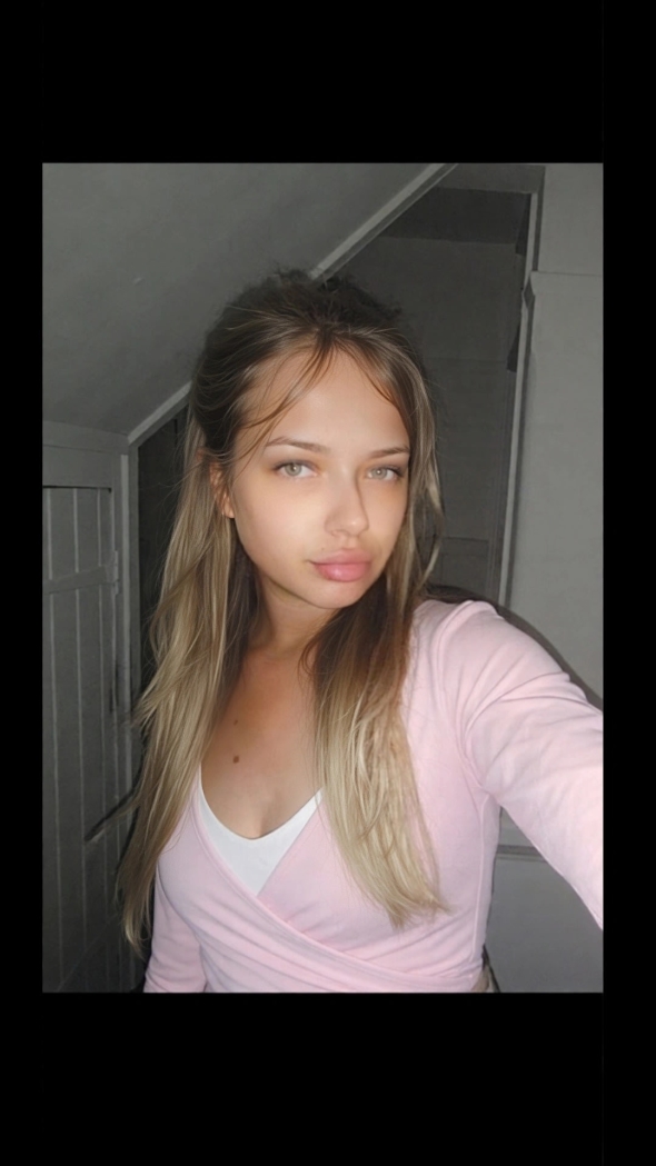 just a little selfie to tease you 