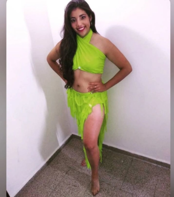 I would like to fulfill my fantasy of performing a private and sensual dance for someone special 