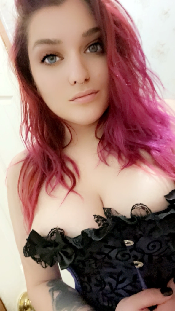 Tell me your favorite fantasy and lets play together 