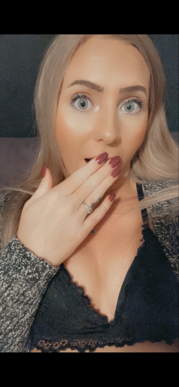 Are you into cock humiliation Cum show me your small cock so i can laugh a little 