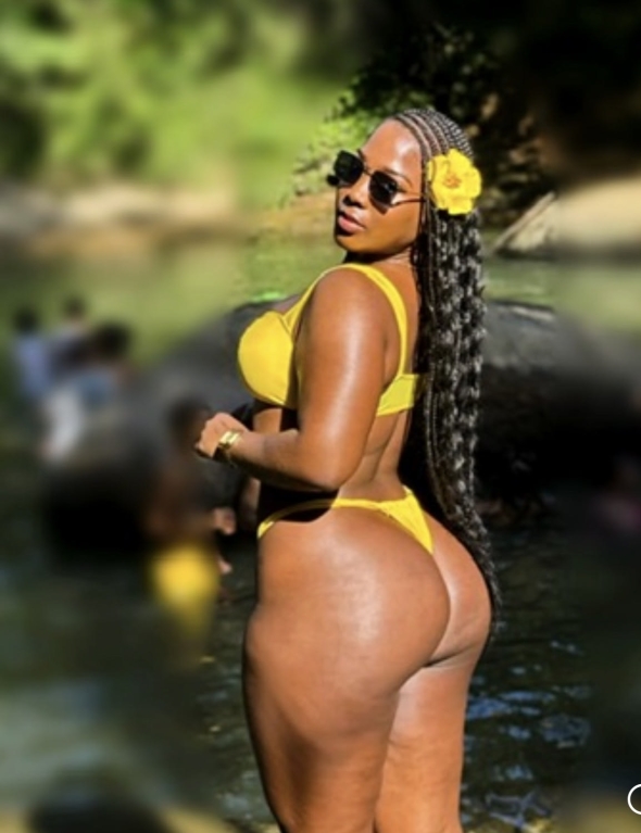 Yo can see the river amazing when my big ASS inside 