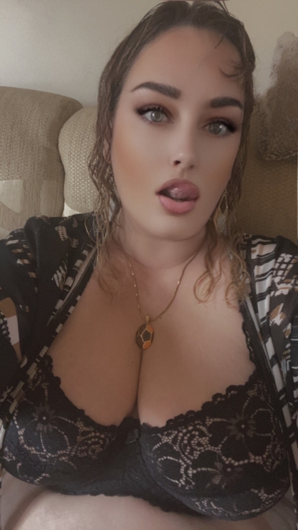 A sneak preview because I am up and dressed but ready for some fun xx