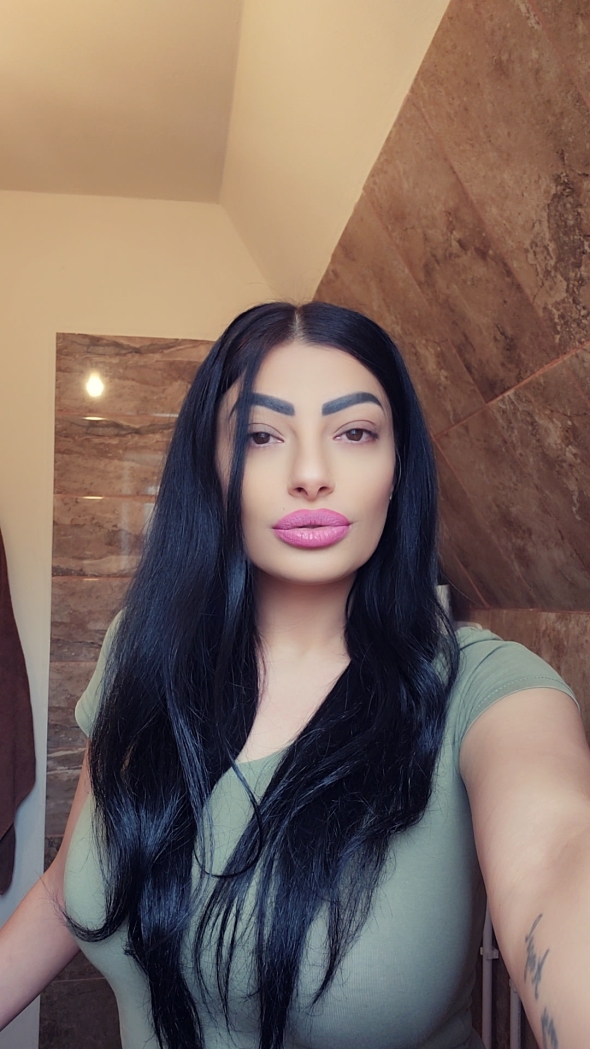 Hello dear Im hot and I need to be extinguished Im waiting for us to play together to feel good together Im looking forward to you bby kiss you all bb