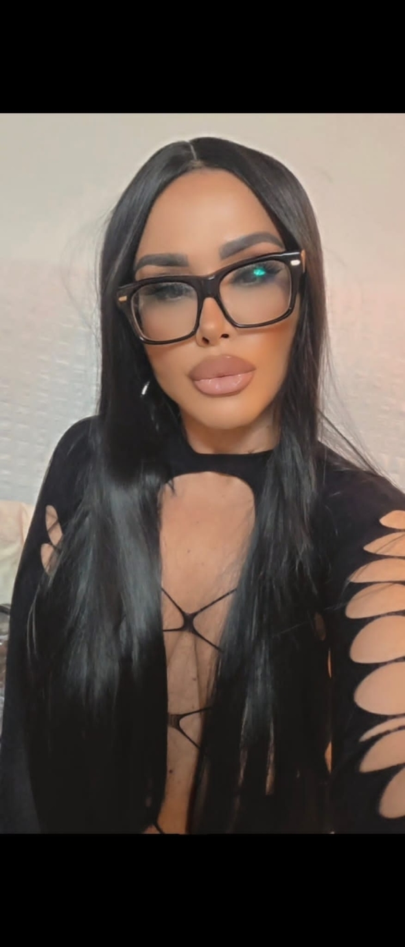 Your Black Queen is ready for fun lets play together