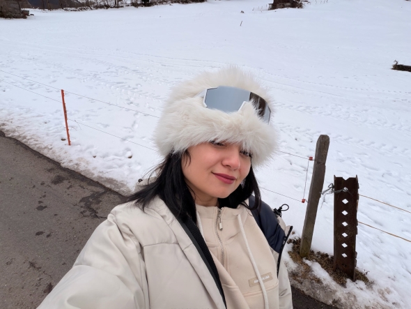 Just a snow bunny in her element walking through this winter wonderland was highlight of my day what do you think of the look tell me babe im waiting