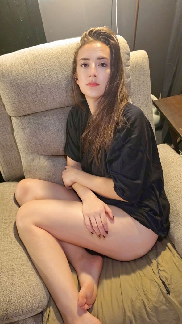 how i look when Im waiting for a video call 