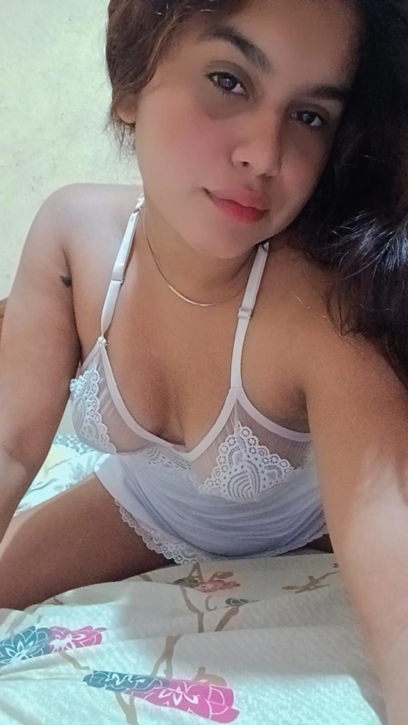 Super hot in a white nightgown come meet me lets have fun do something hot and special 