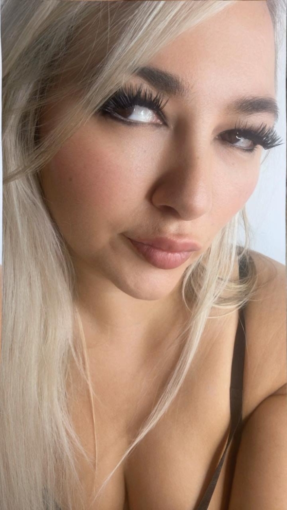 What am I thinking about am I just day dreaming or think of how hard your cock is 
