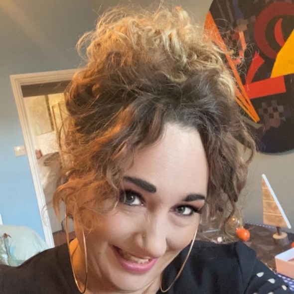 Just a quick selfie for you guys to take a look at 