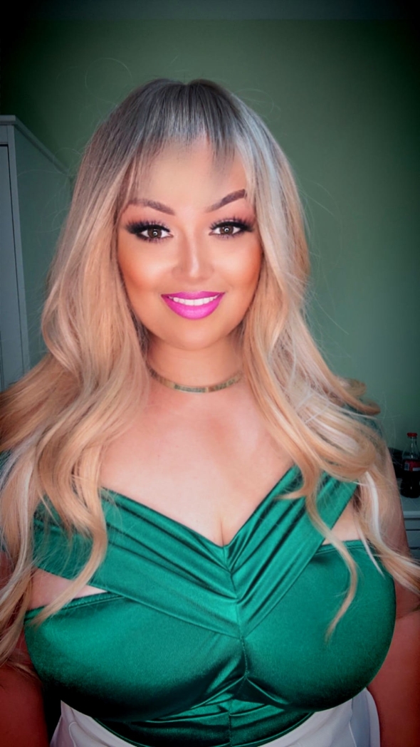 Blondes are doing it better hehe call me and feel my lips
