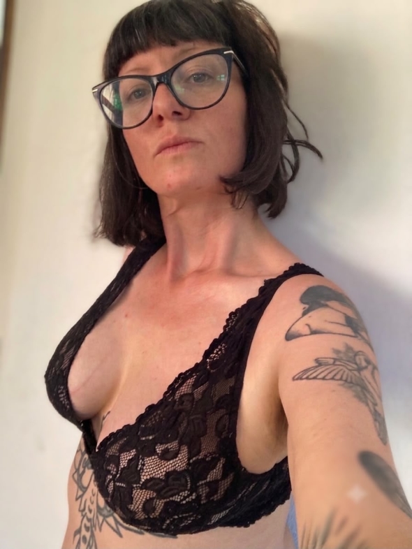 How i look in the mornings when I wake up to humiliate you filthy boys 