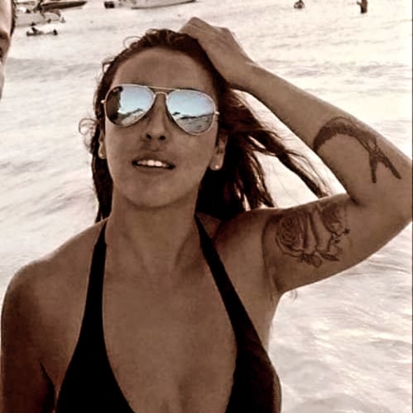 You like my skin and my body on the beach