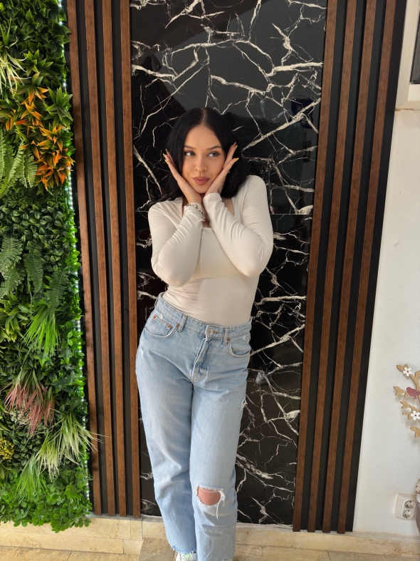 Just me ready to have fun and ready to spend good time together 