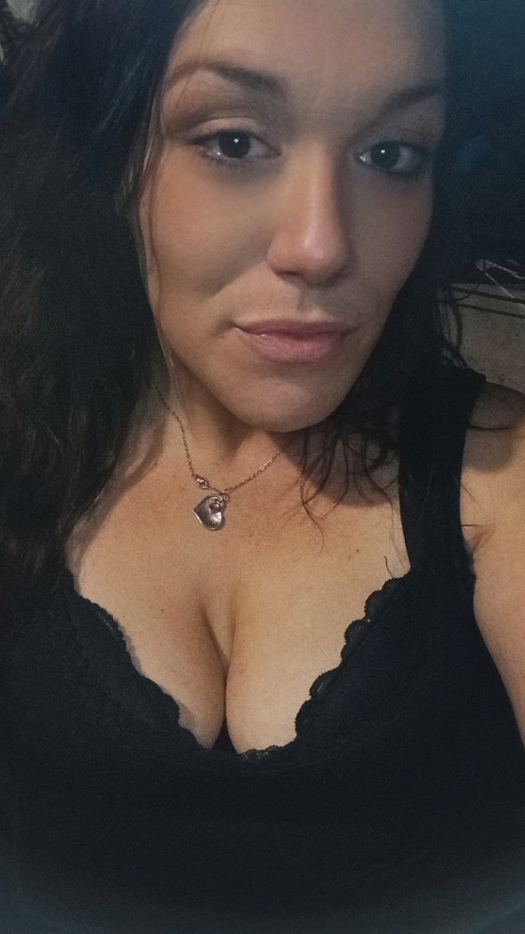 who wants to play with me   Im ready and waiting for you