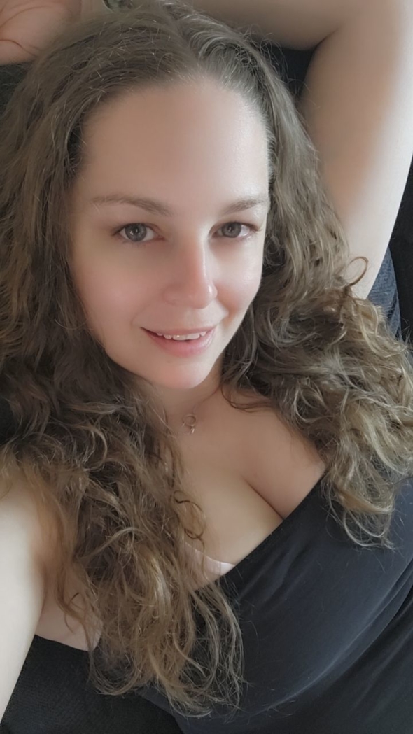 hubs is home this monring  Just fucked hair