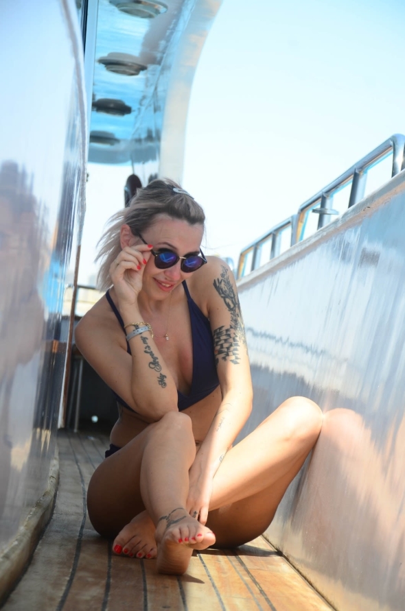 Come and enjoy with me on phone