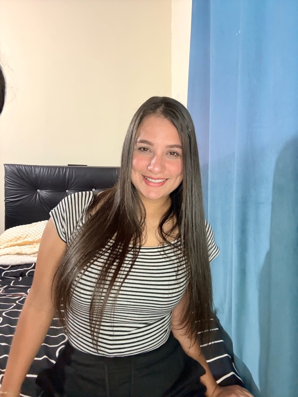 Hello guys, today I'm very naughty, do you dare to have fun with me? I'm available 