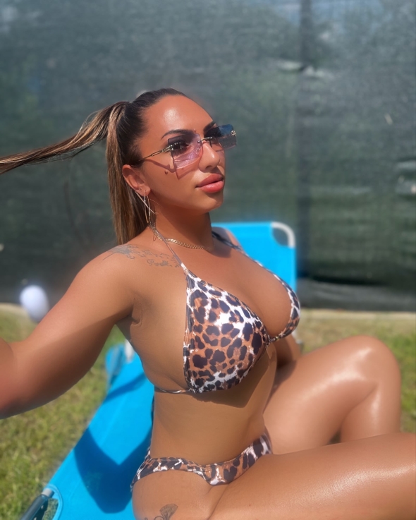 Come on babe  imreally hot waiting for you to Enjoy my body i cant wait to see you im in my confort bed waiting for some one like you kiss kiss kiss 