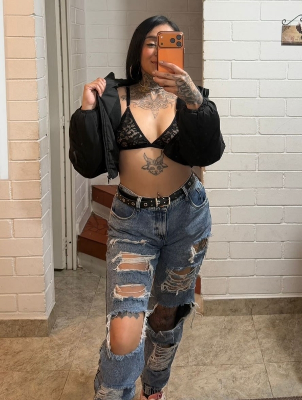 Your submissive girl 