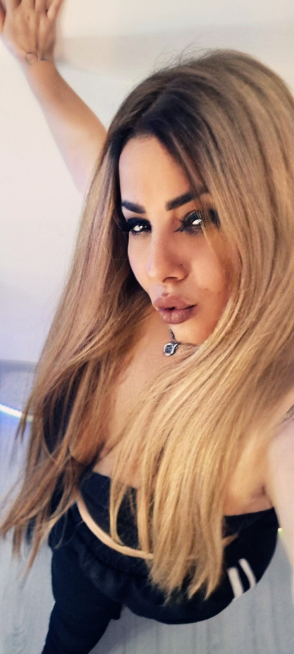 blonde hair devill