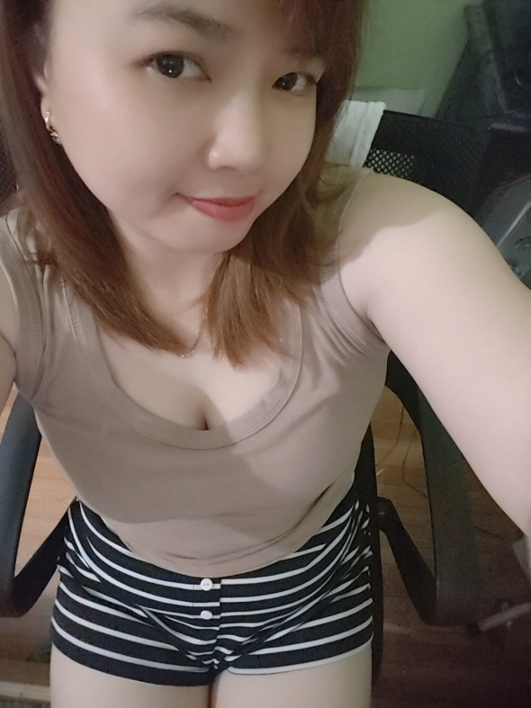 You want to do something sweet with meYou want to do something sweet for me 