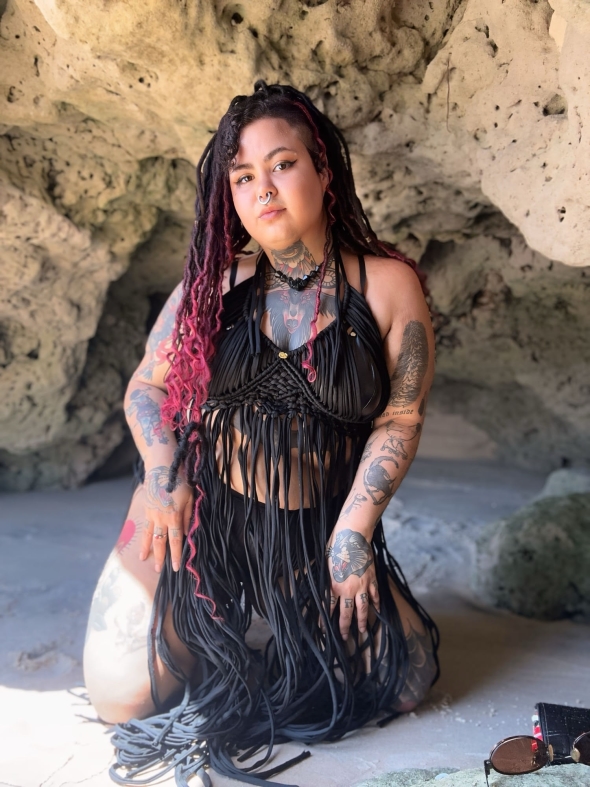 Come with me and discover you darkest pleasures. Call me or send a message